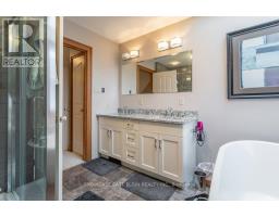 28 SINCLAIR CRESCENT - 20