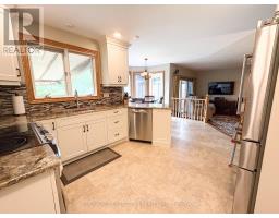 28 SINCLAIR CRESCENT - 8