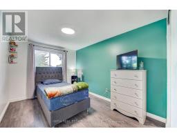 255 BRUNSWICK CRESCENT - 25