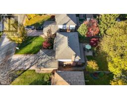 15 MONTE VISTA CRESCENT - 48