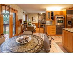 922 COUNTRY CLUB CRESCENT - 10