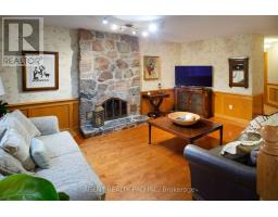 922 COUNTRY CLUB CRESCENT - 33