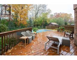 922 COUNTRY CLUB CRESCENT - 44