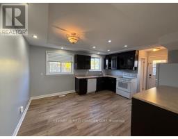 17 VINCENT CRESCENT S - 13