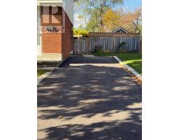 17 VINCENT CRESCENT S - 3