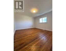 17 VINCENT CRESCENT S - 32