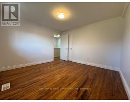 17 VINCENT CRESCENT S - 33