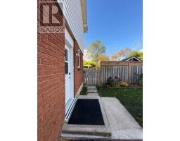 17 VINCENT CRESCENT S - 41