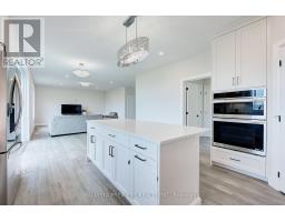 161 MCLEOD STREET - 17