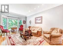 27 - 1200 RIVERSIDE DRIVE - 18