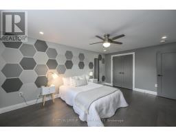 697 BARKER STREET - 27