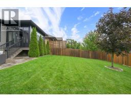 697 BARKER STREET - 36