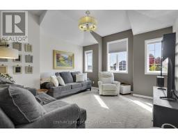 916 ROULSTON STREET - 19