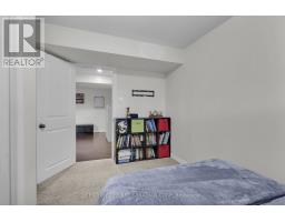 916 ROULSTON STREET - 31