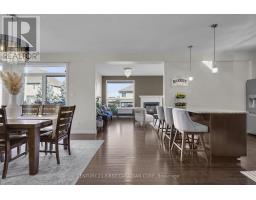 916 ROULSTON STREET - 6