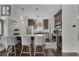 916 ROULSTON STREET - 7