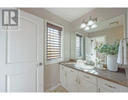 8 - 2089 BEAVERBROOK AVENUE - 24