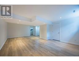 8 - 2089 BEAVERBROOK AVENUE - 31