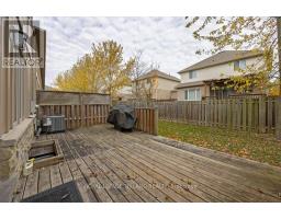 8 - 2089 BEAVERBROOK AVENUE - 34