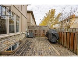 8 - 2089 BEAVERBROOK AVENUE - 35