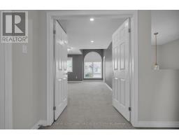 868 RUSHBROOK CRESCENT - 24