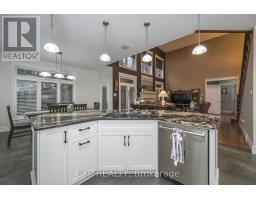 22 FARMHOUSE ROAD - 10