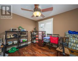 22 FARMHOUSE ROAD - 25