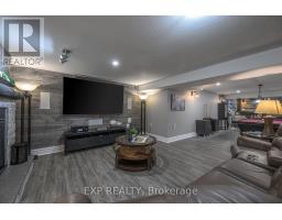 22 FARMHOUSE ROAD - 34