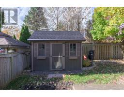 22 FARMHOUSE ROAD - 43