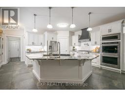 22 FARMHOUSE ROAD - 9