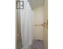 124 HIGH STREET W - 30