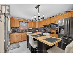 19 HEMLOCK BOULEVARD - 12