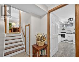 19 HEMLOCK BOULEVARD - 31