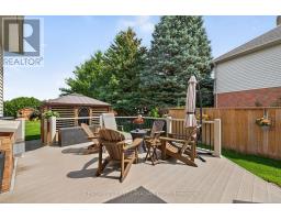 19 HEMLOCK BOULEVARD - 32