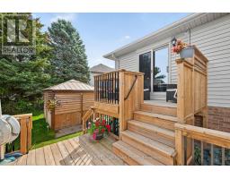 19 HEMLOCK BOULEVARD - 43