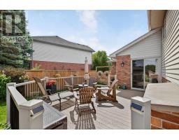 19 HEMLOCK BOULEVARD - 44