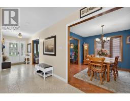 19 HEMLOCK BOULEVARD - 6