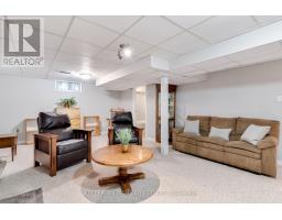 175 WALMER GARDENS - 29