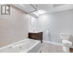 175 WALMER GARDENS - 32