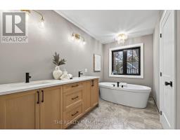 30 - 22701 ADELAIDE ROAD - 25