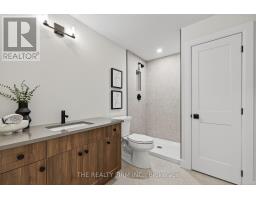 30 - 22701 ADELAIDE ROAD - 39