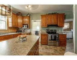 63 SHAKESPEARE STREET - 13