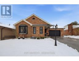 125 GIBSON CRESCENT - 1