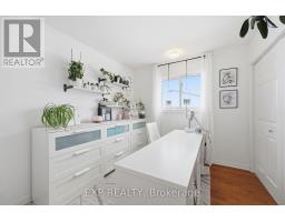 125 GIBSON CRESCENT - 22