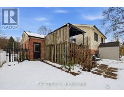 125 GIBSON CRESCENT - 41