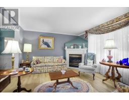 37 VIRGINIA CRESCENT - 17