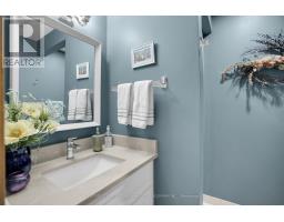 37 VIRGINIA CRESCENT - 28