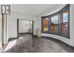 11 FOREST AVENUE - 5