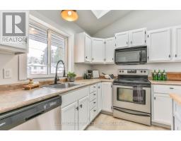 32 MARY STREET E - 10