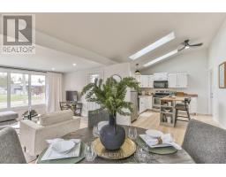 32 MARY STREET E - 16